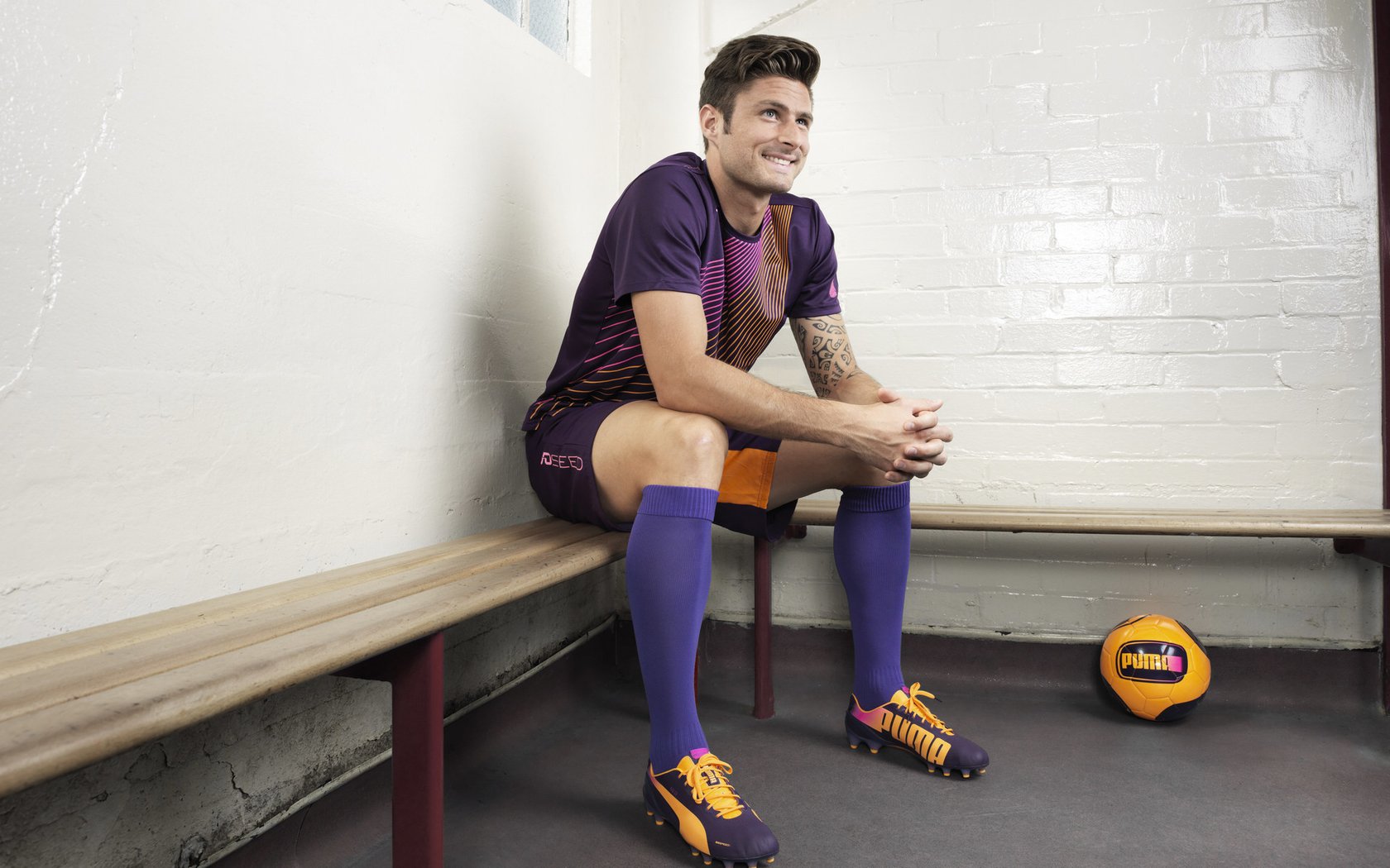 英超奇迹逆转：永不放弃的精神写照，英超逆袭夺冠